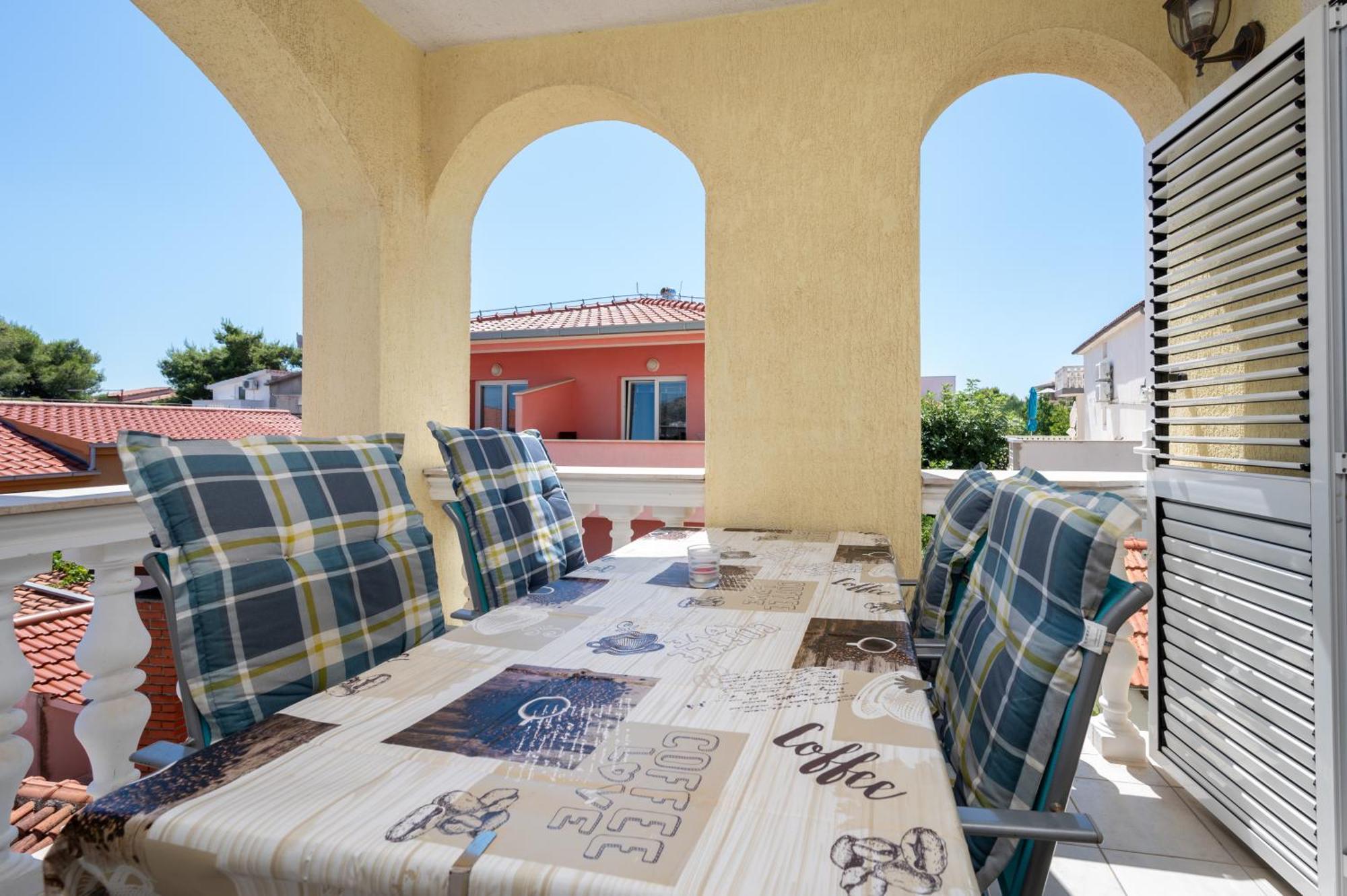 Apartments Zdravko Trogir Buitenkant foto