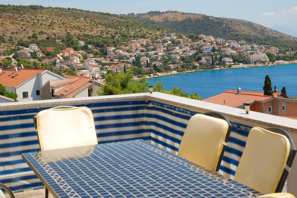 Apartments Zdravko Trogir Buitenkant foto