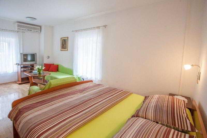 Apartments Zdravko Trogir Buitenkant foto